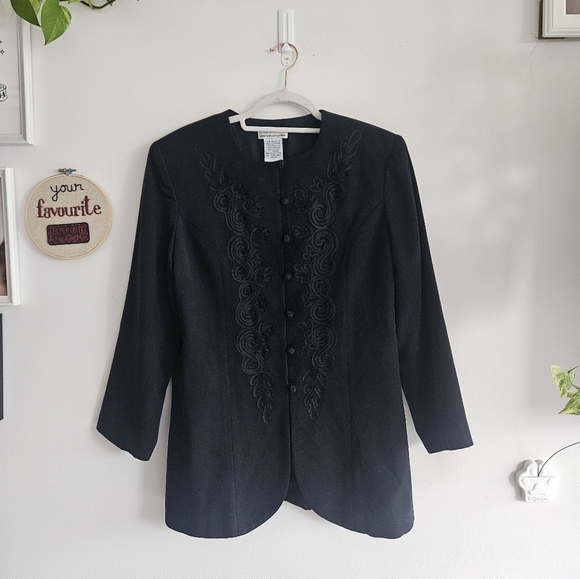 Vintage Jackets & Blazers - Vintage Black Embroidered Blazer
